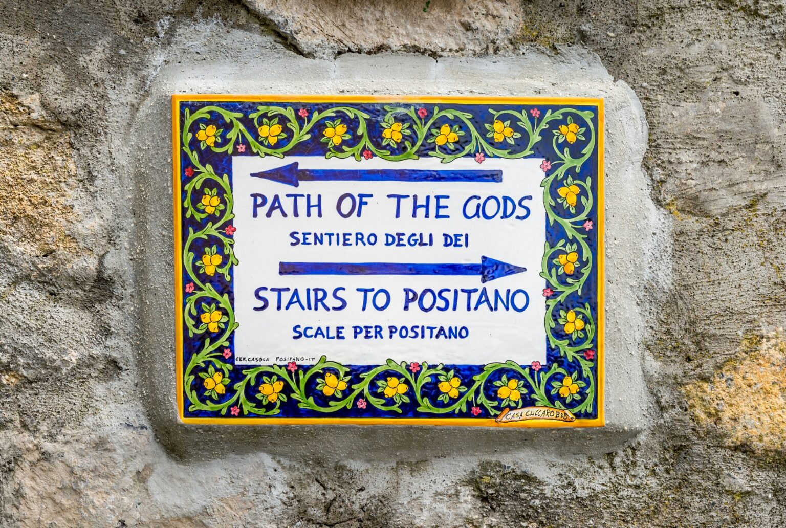 Directional signpost in Nocelle showing the stairs-to-Positano option to avoid