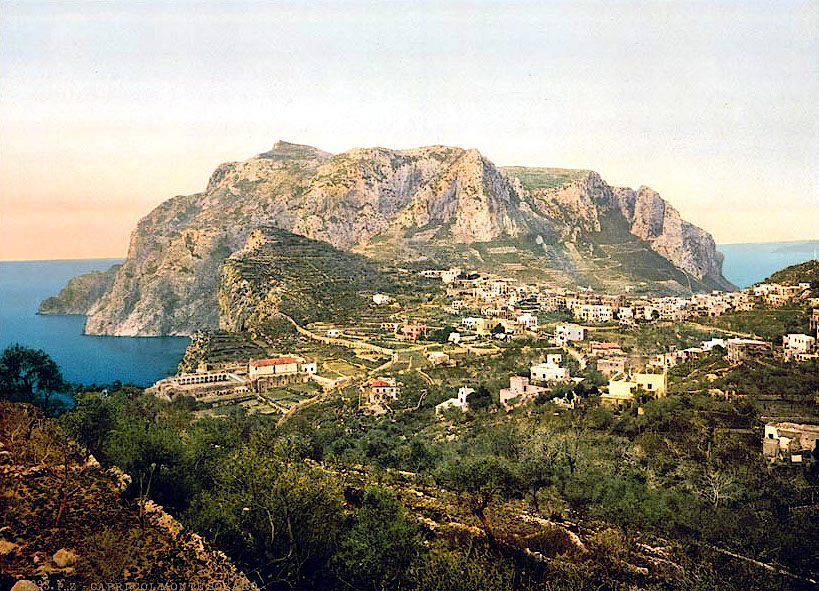 Wyciąg krzesełkowy Monte Solaro z panoramicznymi widokami na Capri i wybrzeże.