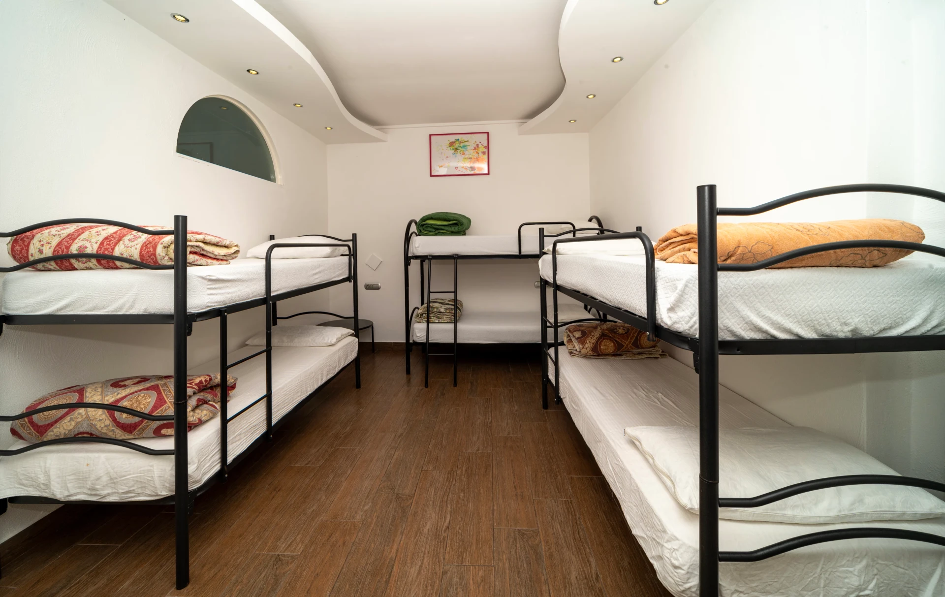 Mixed Ensuite Dorm