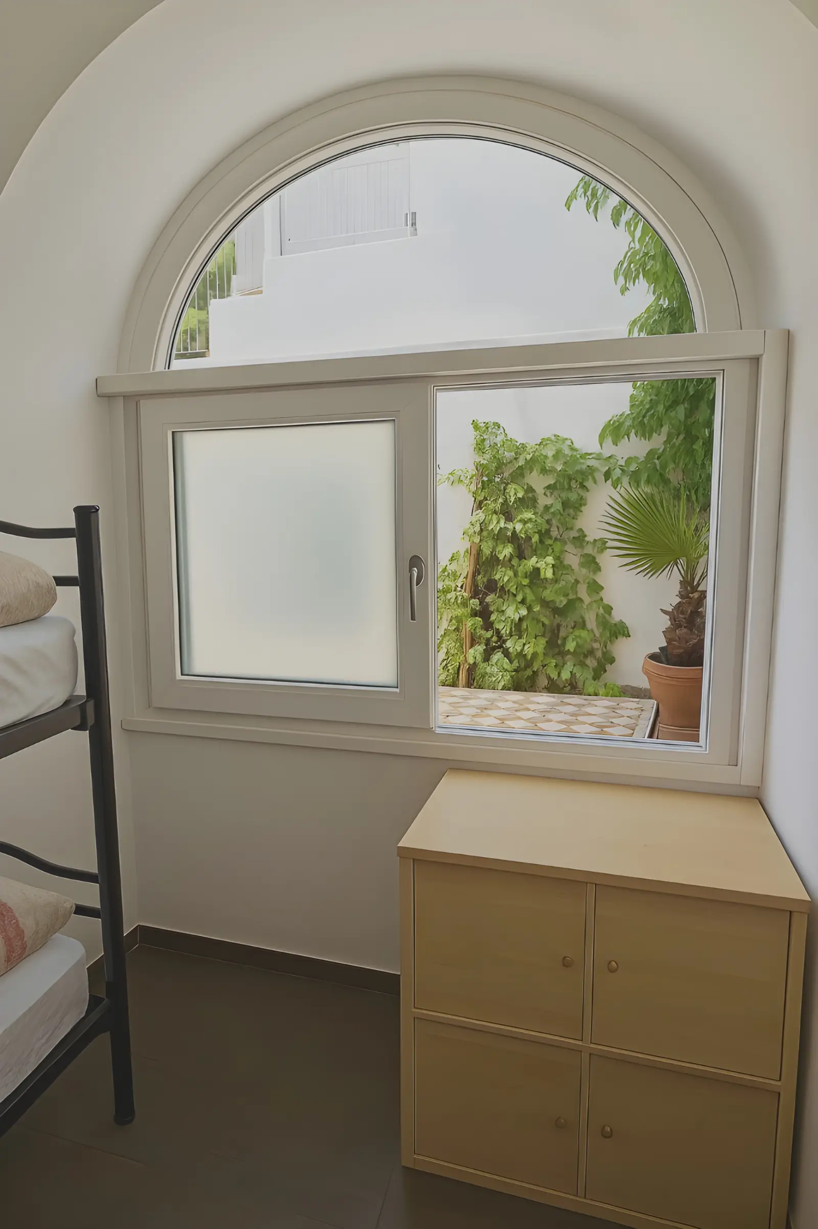 Mixed Room – 3 Beds
